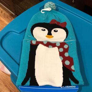 NWT Columbia beanie and neck gaiter set